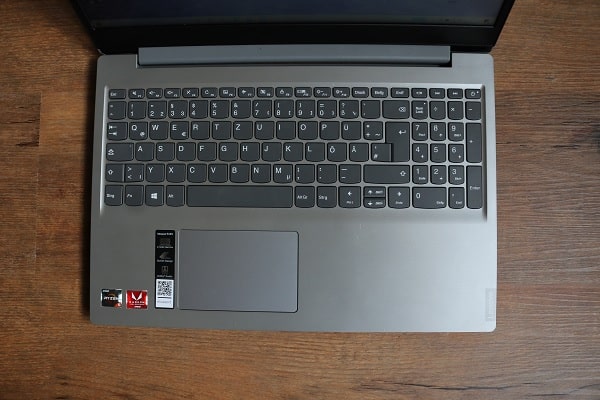 Lenovo Ideapad S145 15 AMDのキーボード