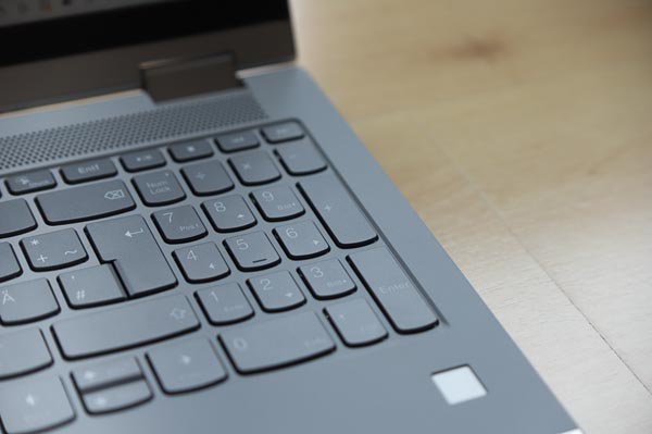 Lenovo IdeaPad Flex 550i 15.6型(インテル11世代CPU)　のキーボード