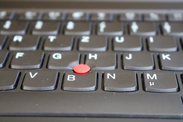Lenovo thinkpad E15 gen 2のキーボード・湾曲があり使いやすい仕様