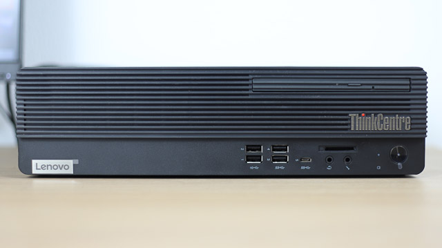 Lenovo ThinkCentre M80s Small 寝かせた状態の正面