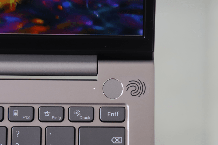 Lenovo ThinkBookの指紋センサー