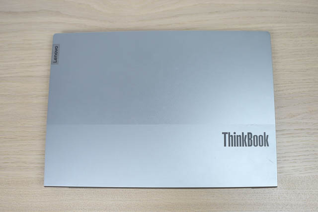 Lenovo ThinkBook 15 Gen 2の天板