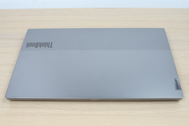 Lenovo ThinkBook 15 Gen 2　閉じた状態