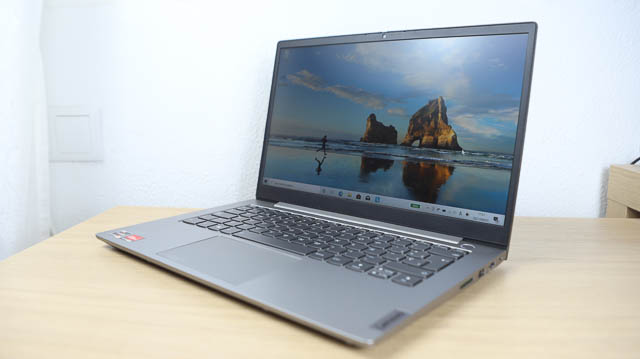 Lenovo ThinkBook 14 Gen 2 AMD 横から