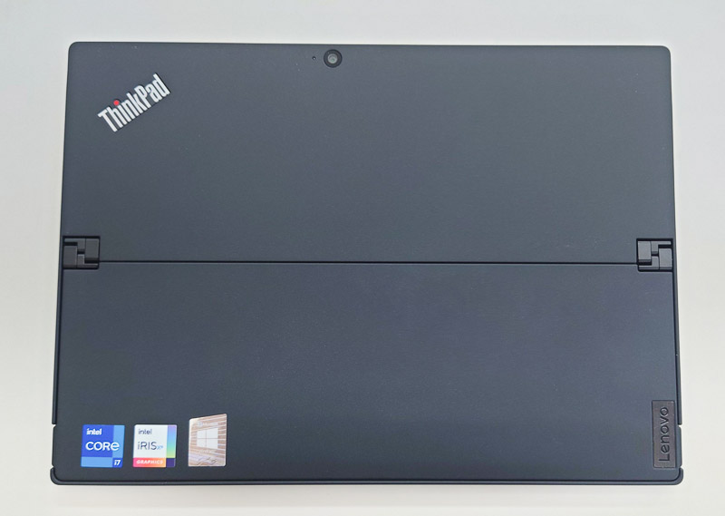 Lenovo ThinkPad X12 Detachable 背面