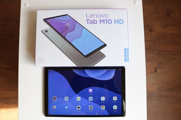 Lenovo Tab M10 HD (2nd Gen)の本体と箱