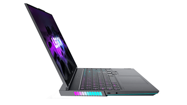 Lenovo Legion 760 左側面から