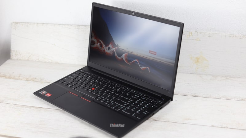 Lenovo ThinkPad E15 Gen 3 上から