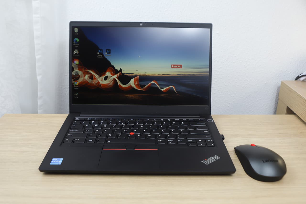 Lenovo プロフェッショナル ワイヤレス レーザーマウスのレビュー - パソコンガイド