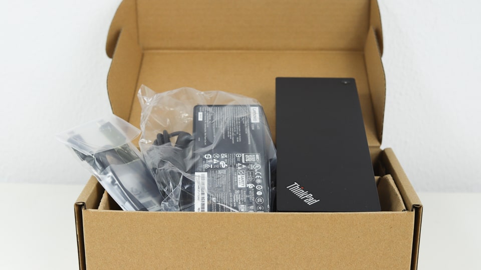 ThinkPad ユニバーサル Thunderbolt 4 ドックのレビュー