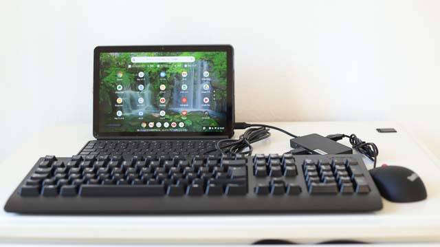 タブレットにUSBハブを接続