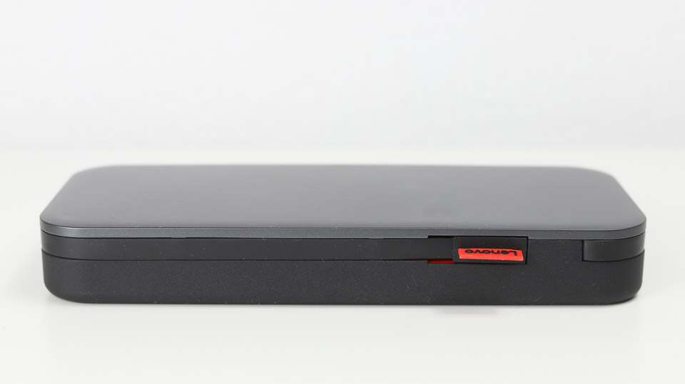 Lenovo Go USB Type-C ノートブックパワーバンクの外観　側面