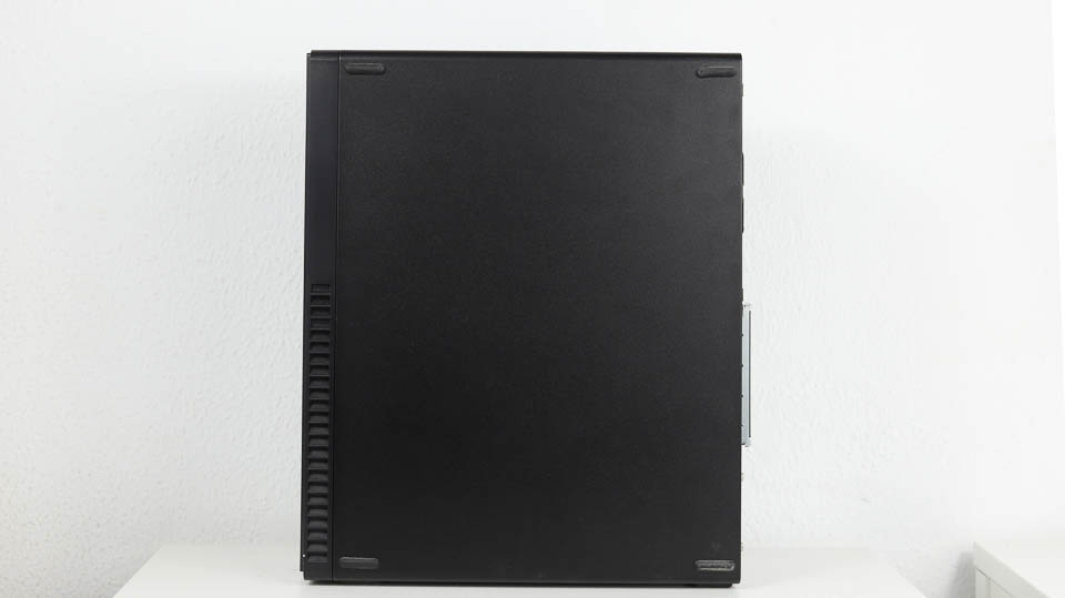 Lenovo ThinkCentre M70s Small Gen 3　筐体右側面