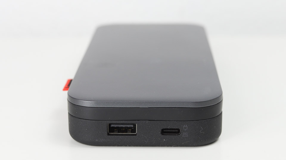 Lenovo Go USB Type-C ノートブックパワーバンクの外観　USBポート
