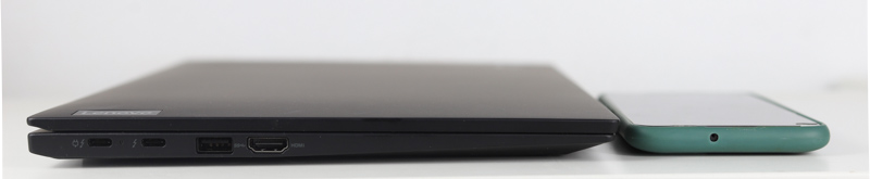 Lenovo ThinkPad X1 Carbon Gen 10 スマホと厚さ比較