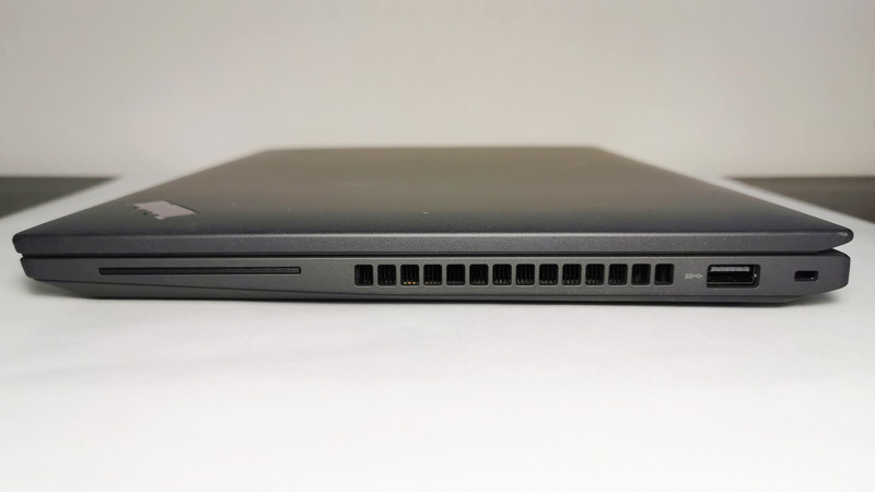 Lenovo ThinkPad T14 Gen 3 AMD　右側面