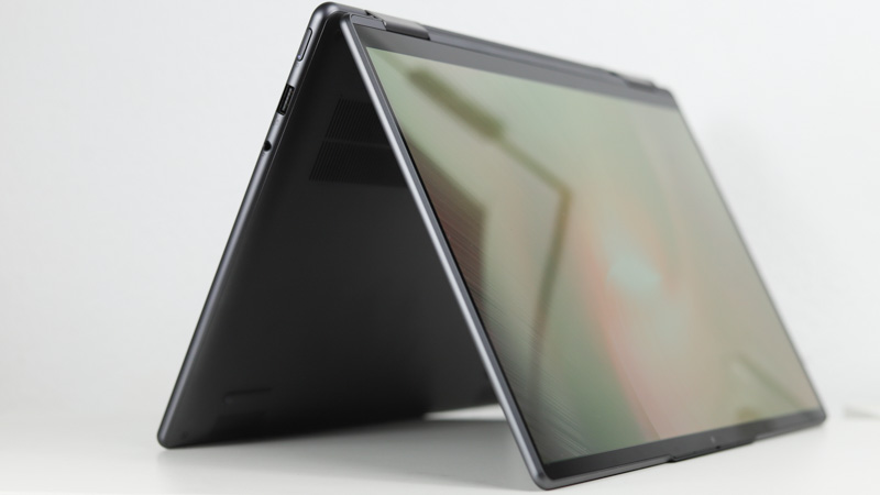 Lenovo Yoga 770i テントモード