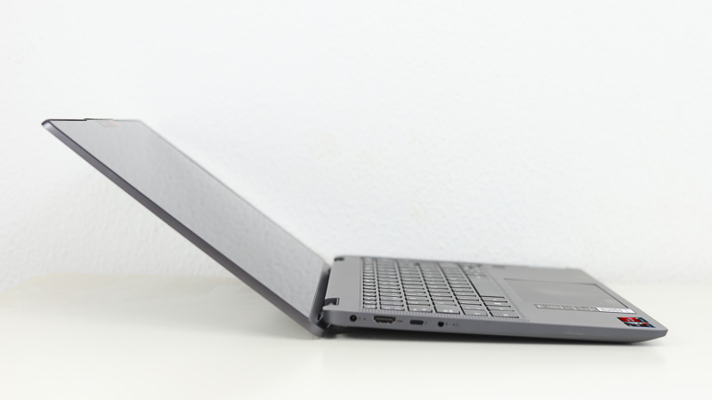 Lenovo IdeaPad Flex 570 14 AMD 横から