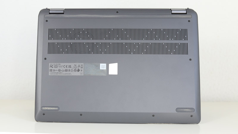 Lenovo IdeaPad Flex 570 14 AMD 底面