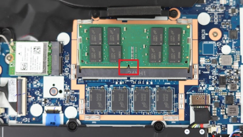 Lenovo ThinkPad E15 Gen 4 メモリ増設方法