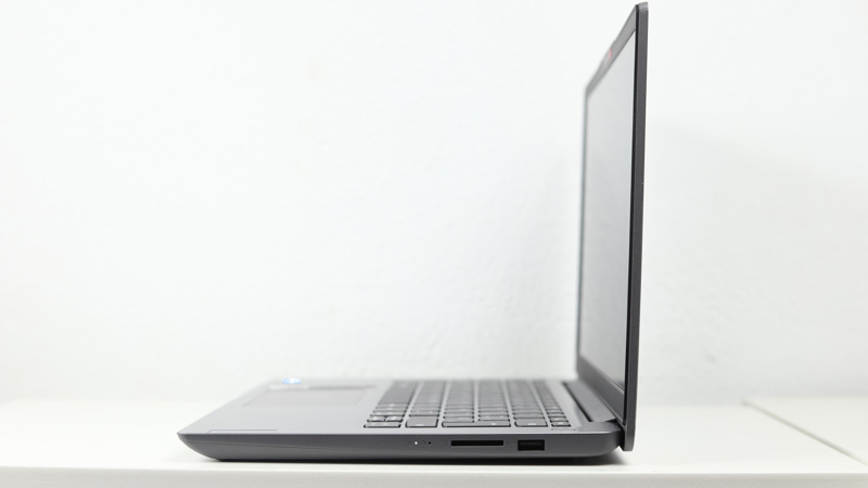 Lenovo IdeaPad Slim 370i 14 Intel ノッチ