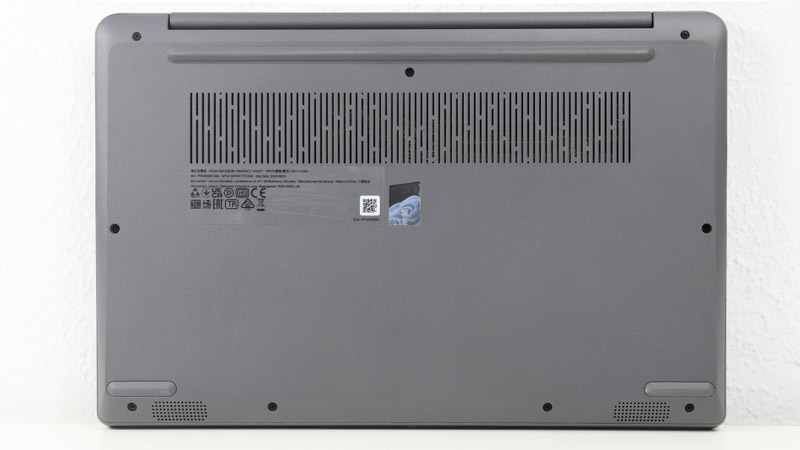 Lenovo IdeaPad Slim 370i 14 Intel 底面