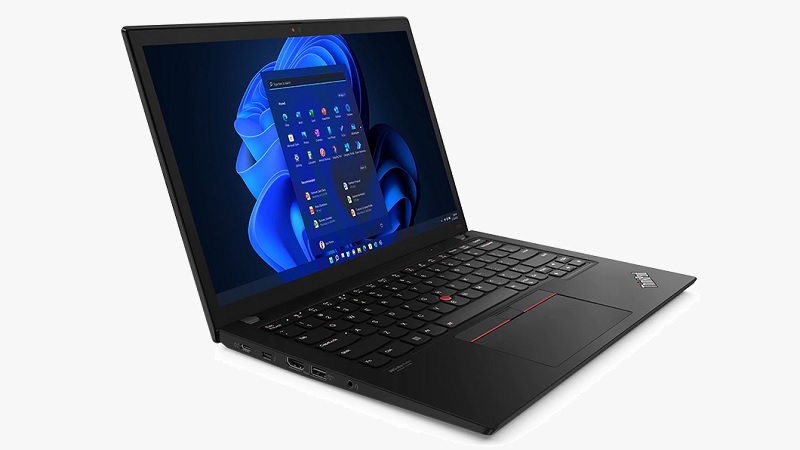 ThinkPad X13 Gen 3 インテル 左斜め前から