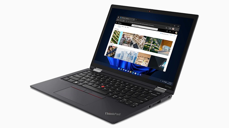 Lenovo ThinkPad X13 Yoga Gen3 右斜め前から