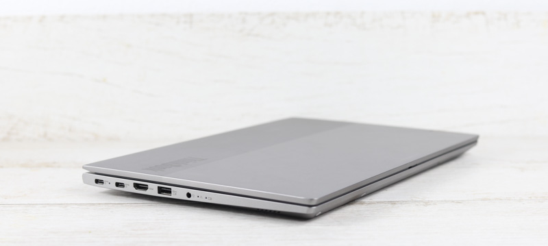 Lenovo ThinknBook 14 Gen4 AMD 筐体エッジ