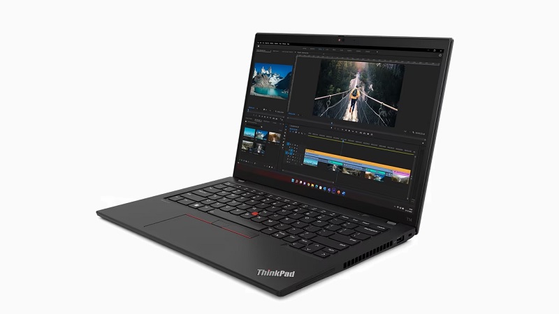 Lenovo ThinkPad T14 Gen 4 Intel 右斜め前から