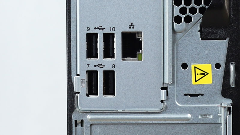 Lenovo ThinkCentre M70s Smallの背面ポートで、キーボードマークのあるところにキーボードを接続するとAlt+Pで起動できる