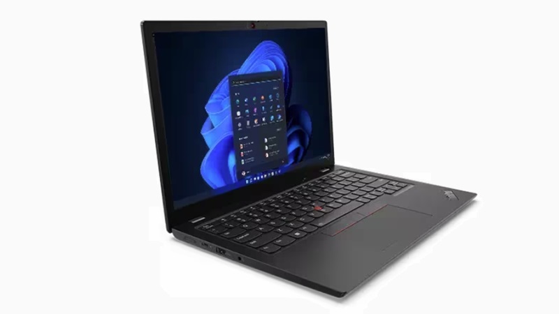 Lenovo ThinkPad L13 Gen 4 Intel 左斜め前から