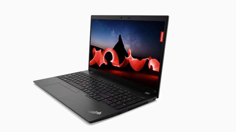 Lenovo ThinkPad L15 Gen 4 AMD 右斜め前から