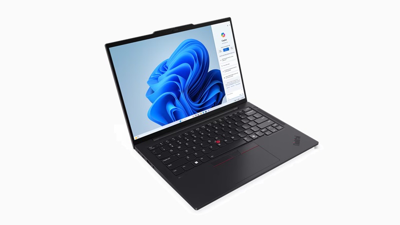 Lenovo ThinkPad T14s Gen 5 Intel 左斜め前から