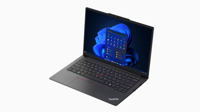 Lenovo ThinkPad E14 Gen 6 AMD 右斜め前から