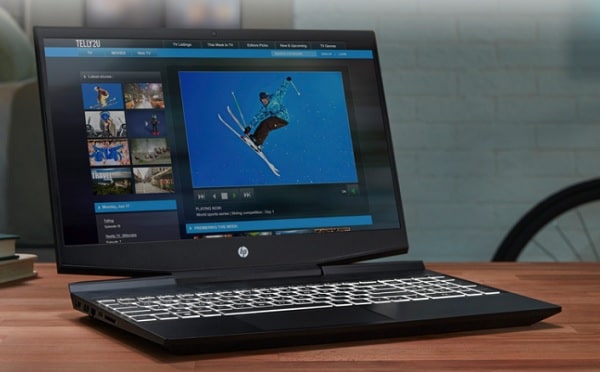 HP Pavilion 15-dk1000（2020年モデル）の外観・動画編集をしているところ