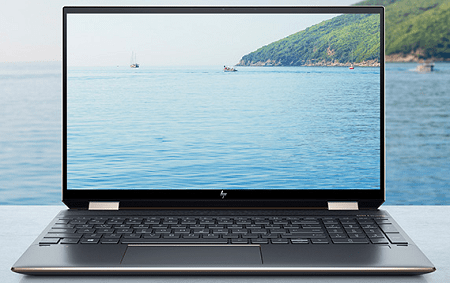 HP Spectre x360 15-eb1000のディスプレイ