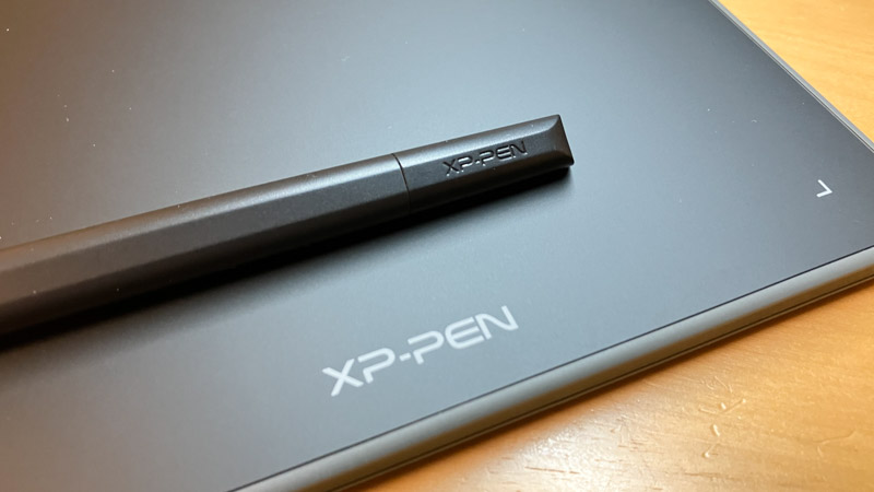 XPPen DecoLW タブレットと付属のペン