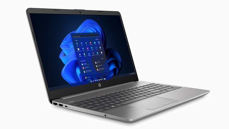 HP 250 G9 左斜め前から