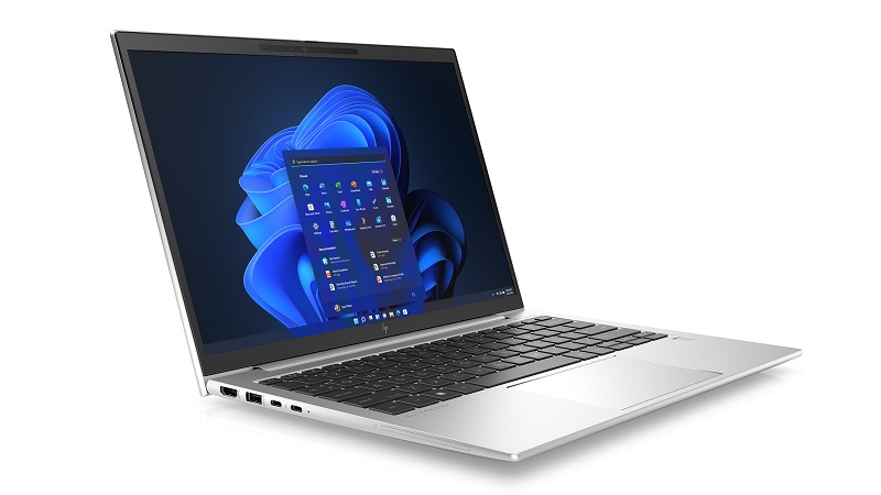 HP EliteBook 830 G9 左斜め前から