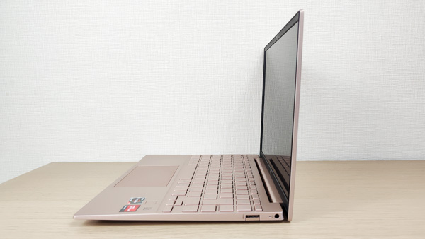 HP Pavilion Aero 13-be 2023年モデル 横から