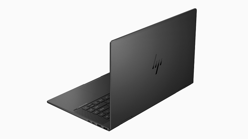 HP ENVY x360 15-fh（AMD） 背面