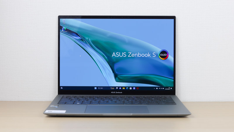 ASUS Zenbook S 13 OLED ディスプレイ