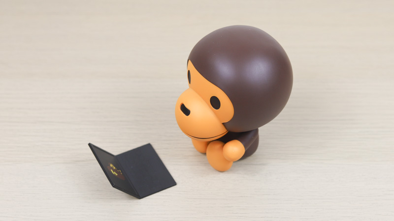 ASUS Vivobook S 15 OLED BAPE Edition 付属のBaby MILO