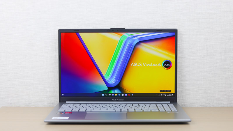 ASUS Vivobook Go 15 OLED 正面