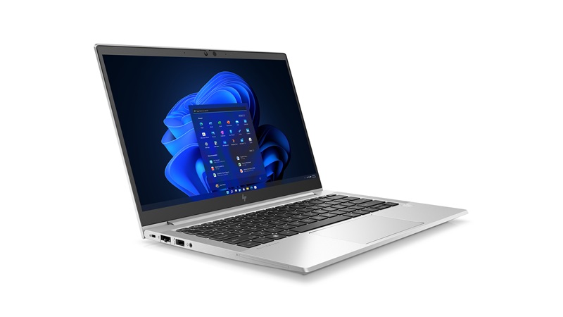 HP EliteBook 630 G10 左斜め前から