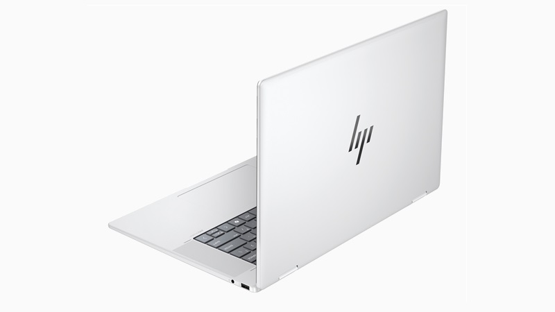 HP Envy x360 16-ac 背面